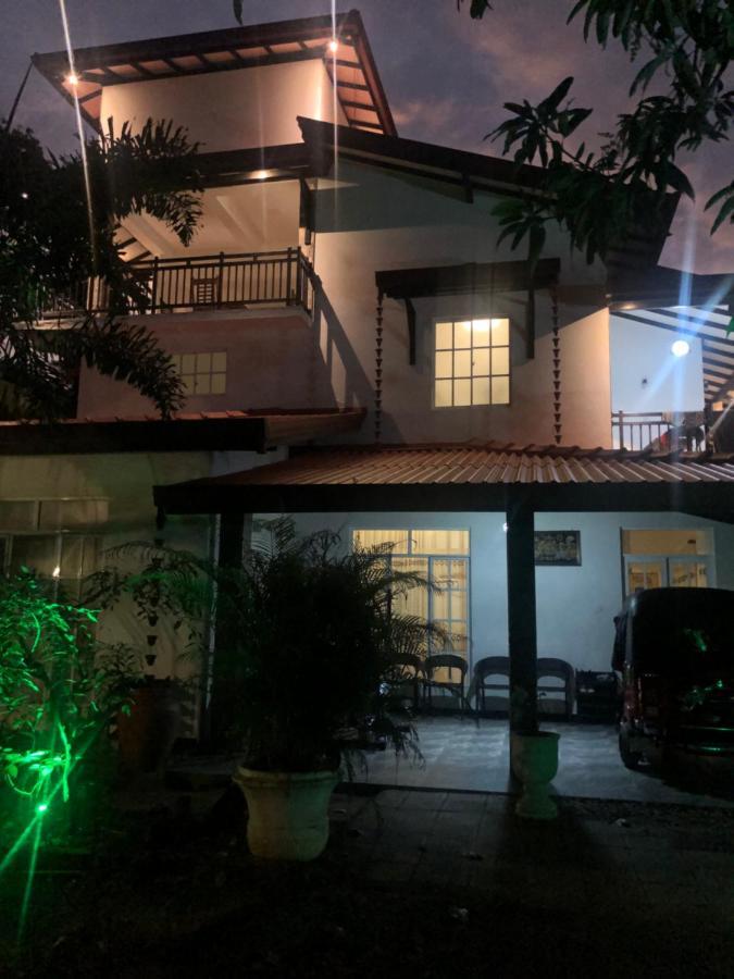 Hiriketiya New Radiant House Hotel Dikwella Bagian luar foto