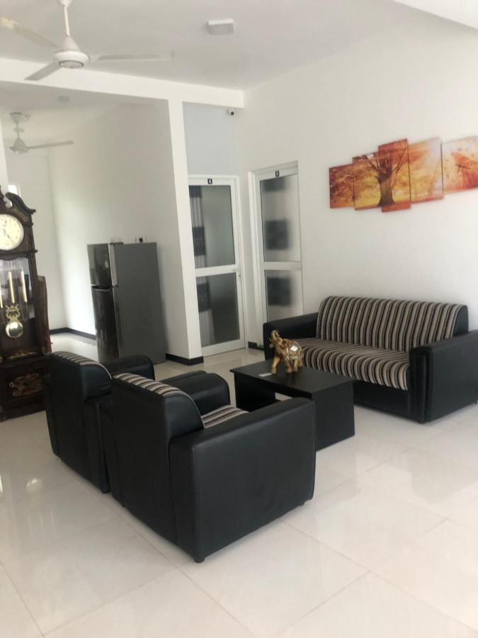 Hiriketiya New Radiant House Hotel Dikwella Bagian luar foto