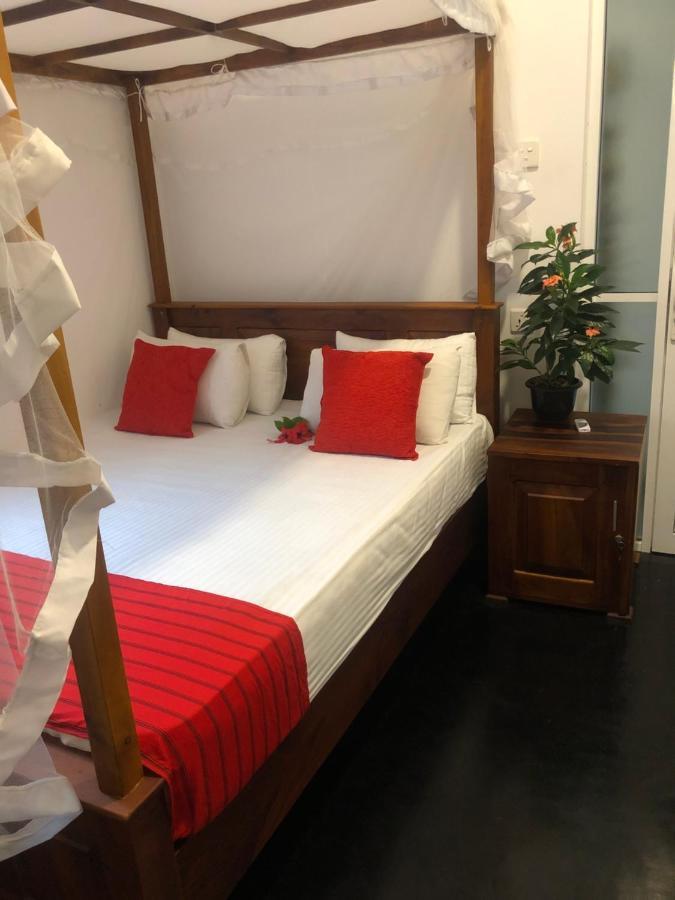 Hiriketiya New Radiant House Hotel Dikwella Bagian luar foto