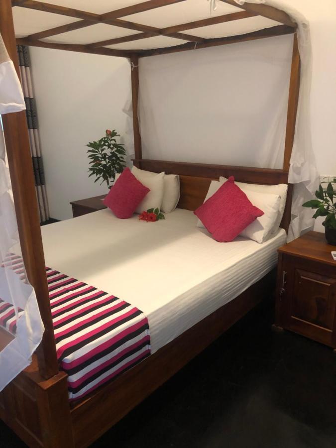 Hiriketiya New Radiant House Hotel Dikwella Bagian luar foto