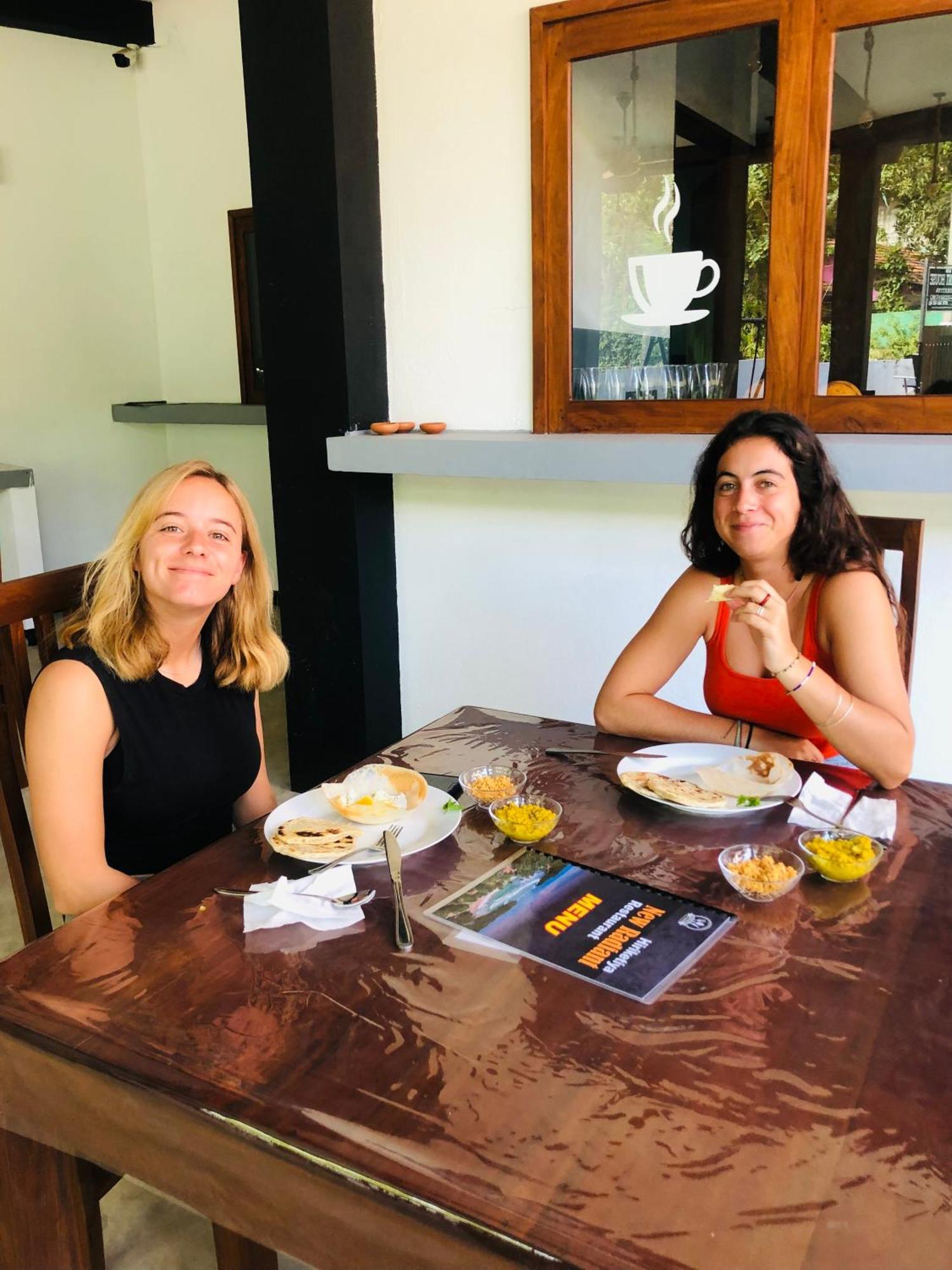 Hiriketiya New Radiant House Hotel Dikwella Bagian luar foto