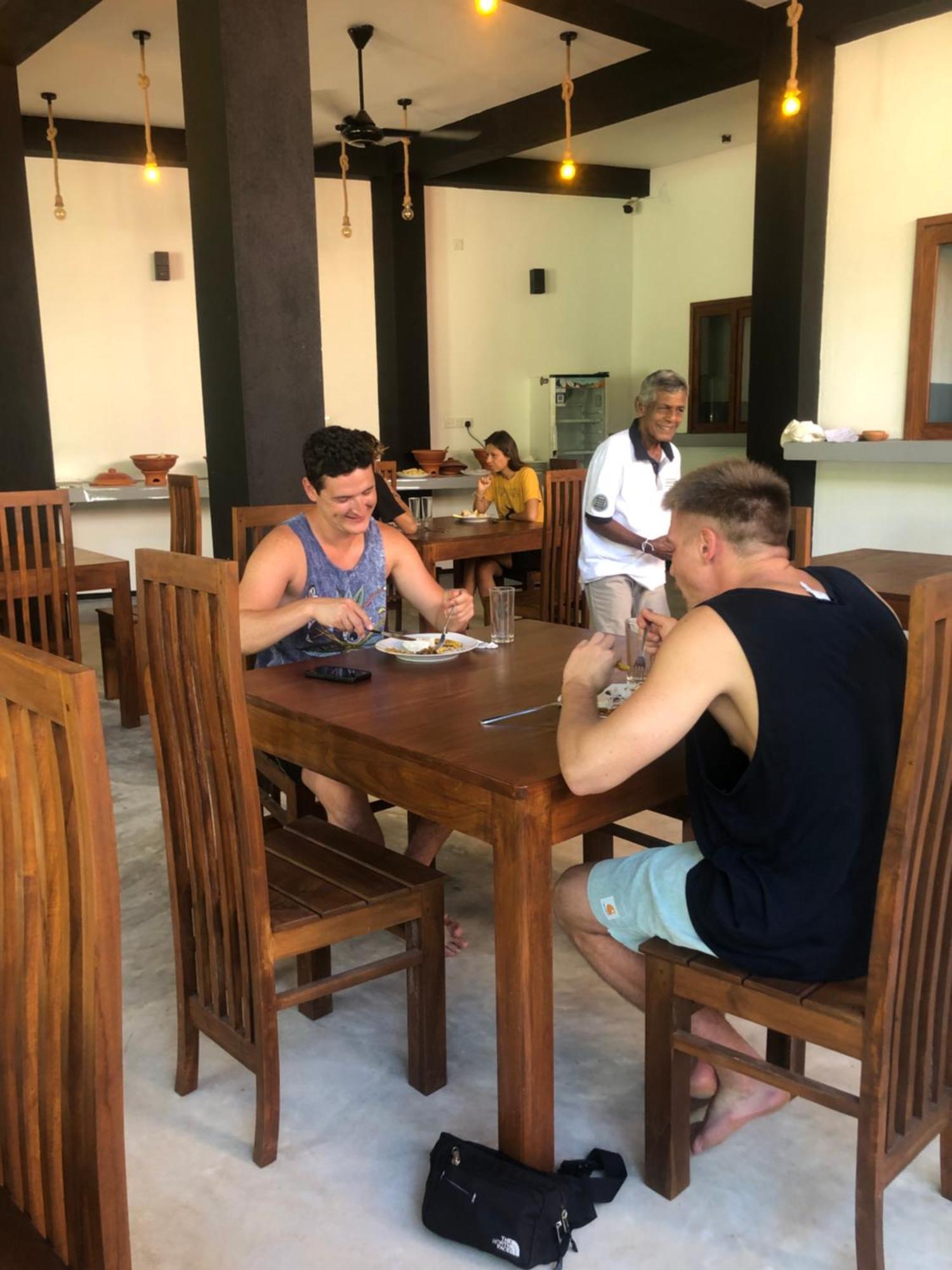 Hiriketiya New Radiant House Hotel Dikwella Bagian luar foto