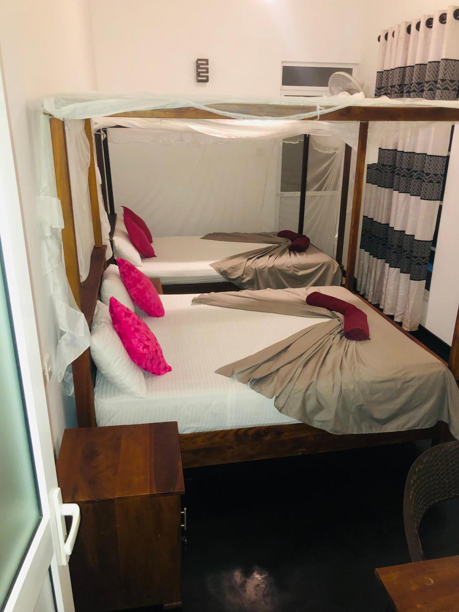Hiriketiya New Radiant House Hotel Dikwella Bagian luar foto