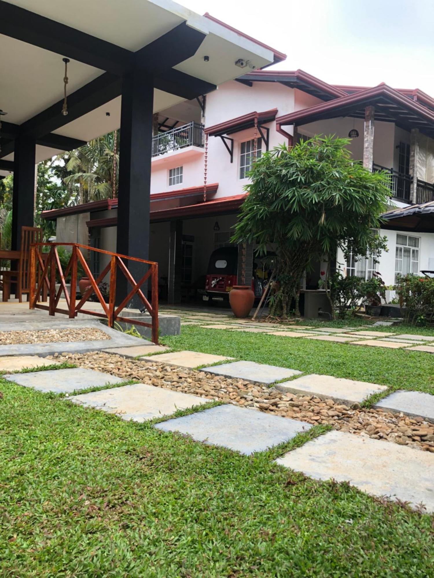 Hiriketiya New Radiant House Hotel Dikwella Bagian luar foto